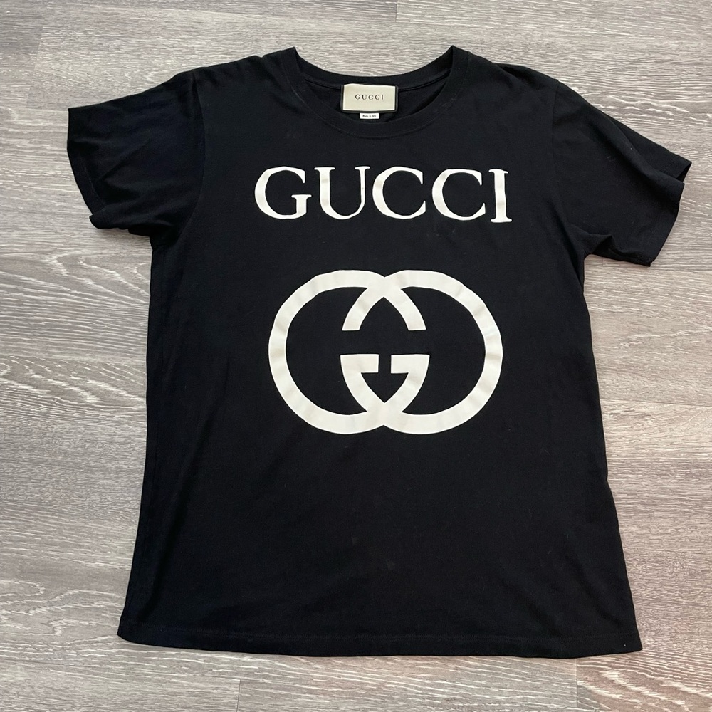 Authentic Gucci T-Shirt with Interlocking G
